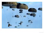 397027~Parachutage-militaire-Affiches.jpg